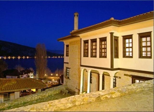Vergoula'S Mansion Кастория Экстерьер фото